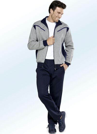 Freizeitanzug mit zwei Hosen  Freizeitanzug mit zwei Hosen